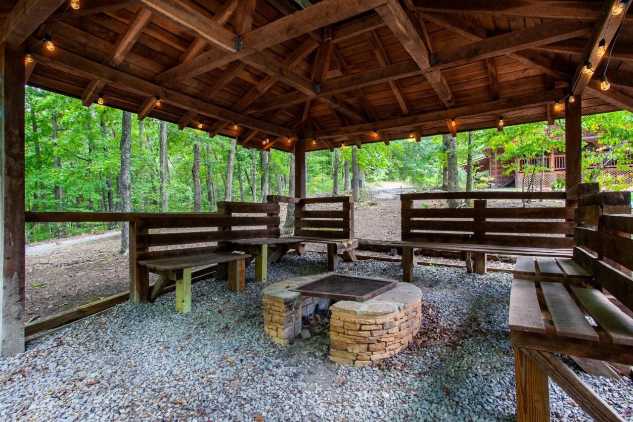 Forest Home Hot Tub Fire Pit Pool Table Pigeon Forge Exteriér fotografie
