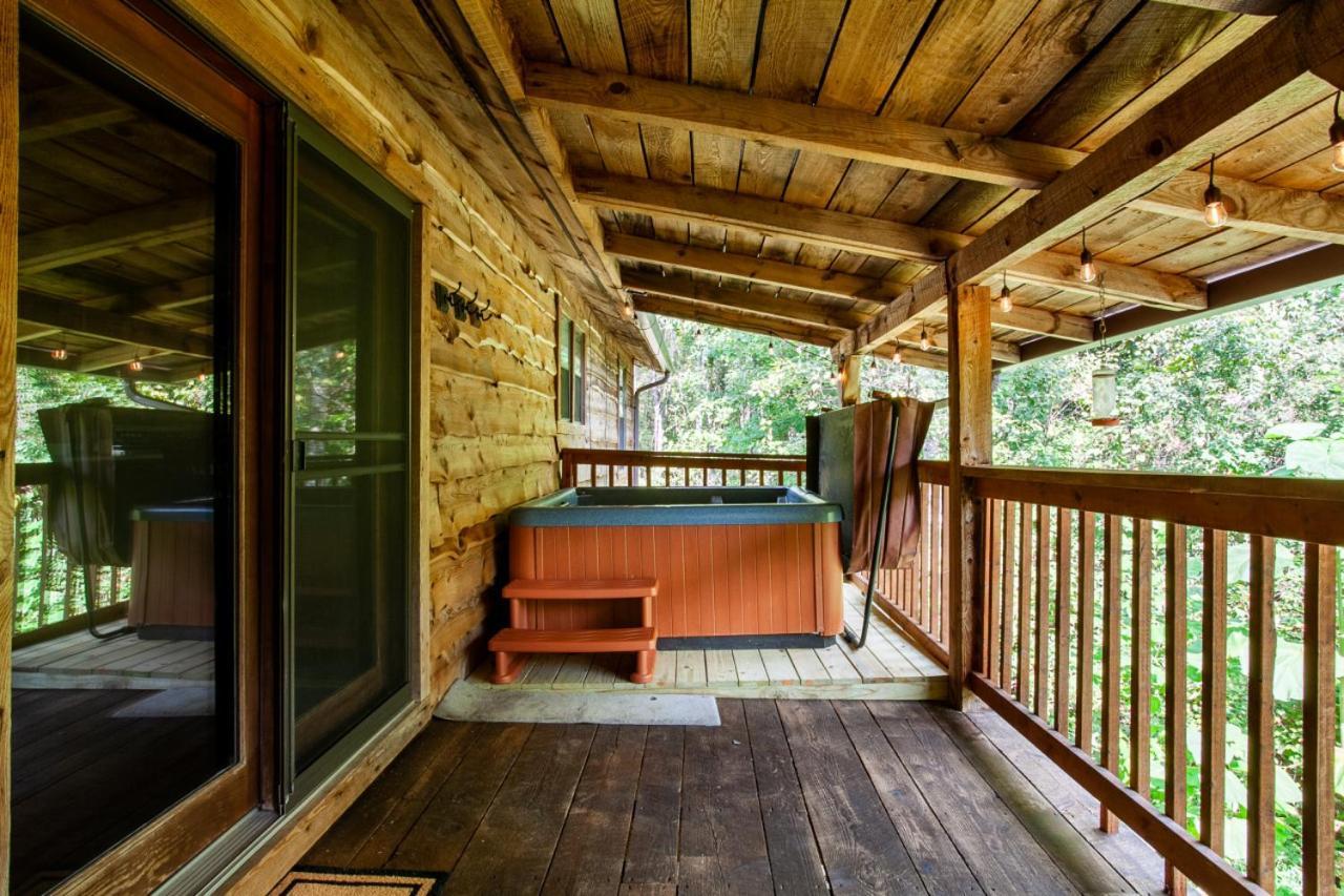 Forest Home Hot Tub Fire Pit Pool Table Pigeon Forge Exteriér fotografie