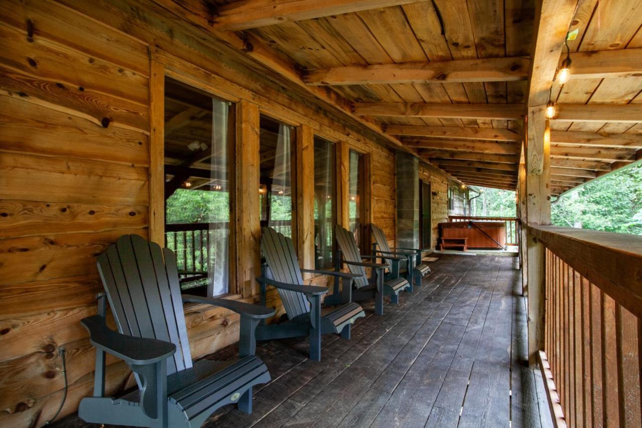 Forest Home Hot Tub Fire Pit Pool Table Pigeon Forge Exteriér fotografie