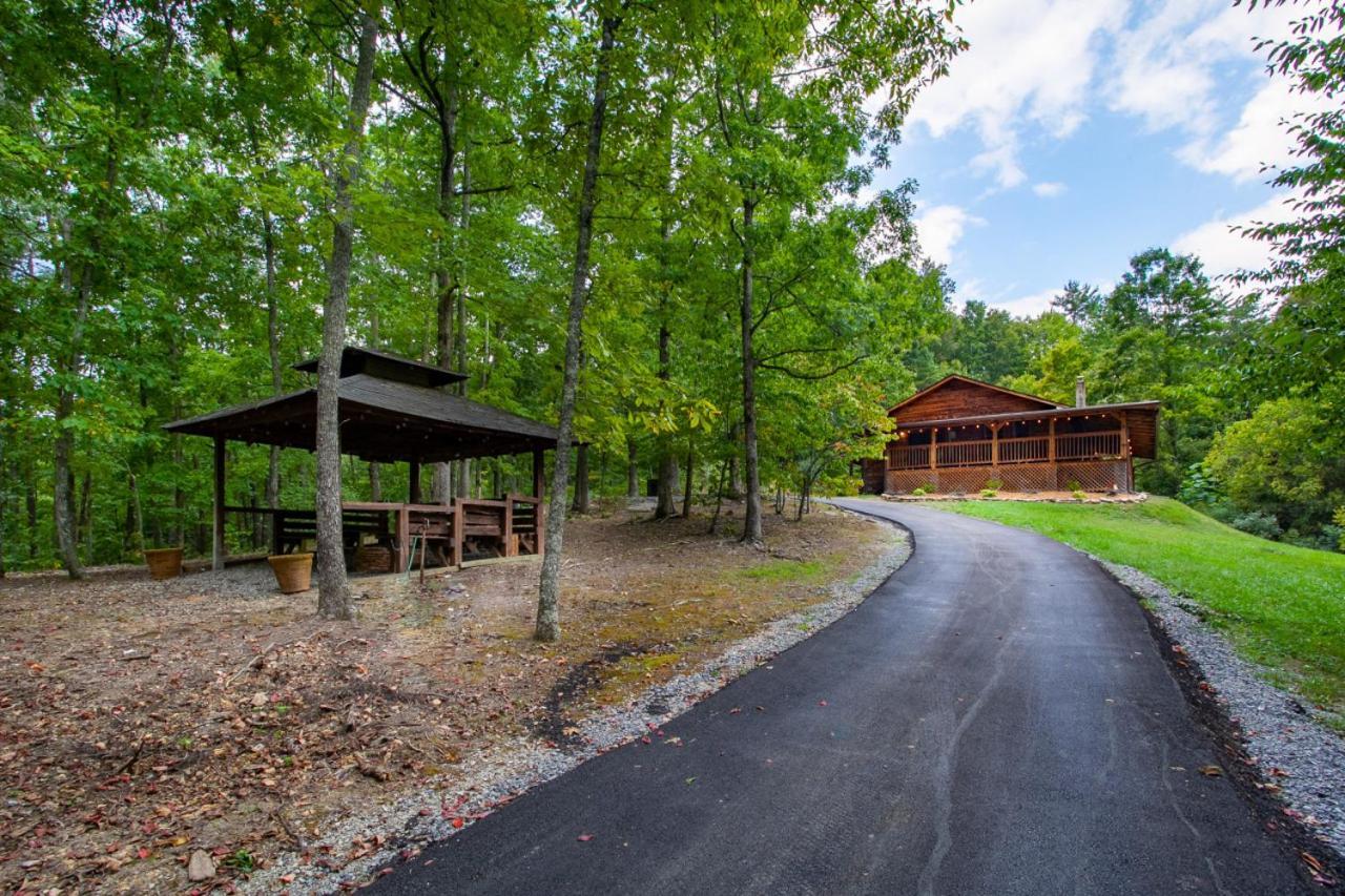 Forest Home Hot Tub Fire Pit Pool Table Pigeon Forge Exteriér fotografie